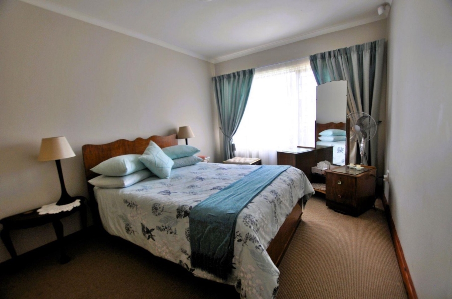 4 Bedroom Property for Sale in Fraaiuitsig Western Cape